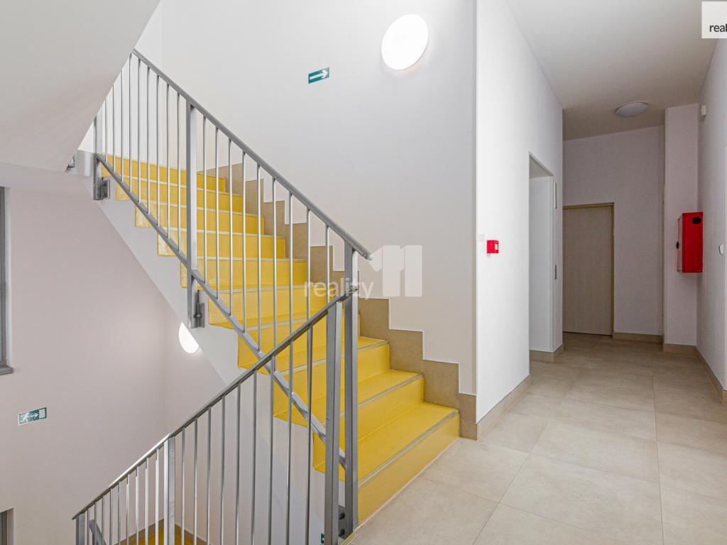 Pronájem bytu 2+kk 56 m² – pohled 6