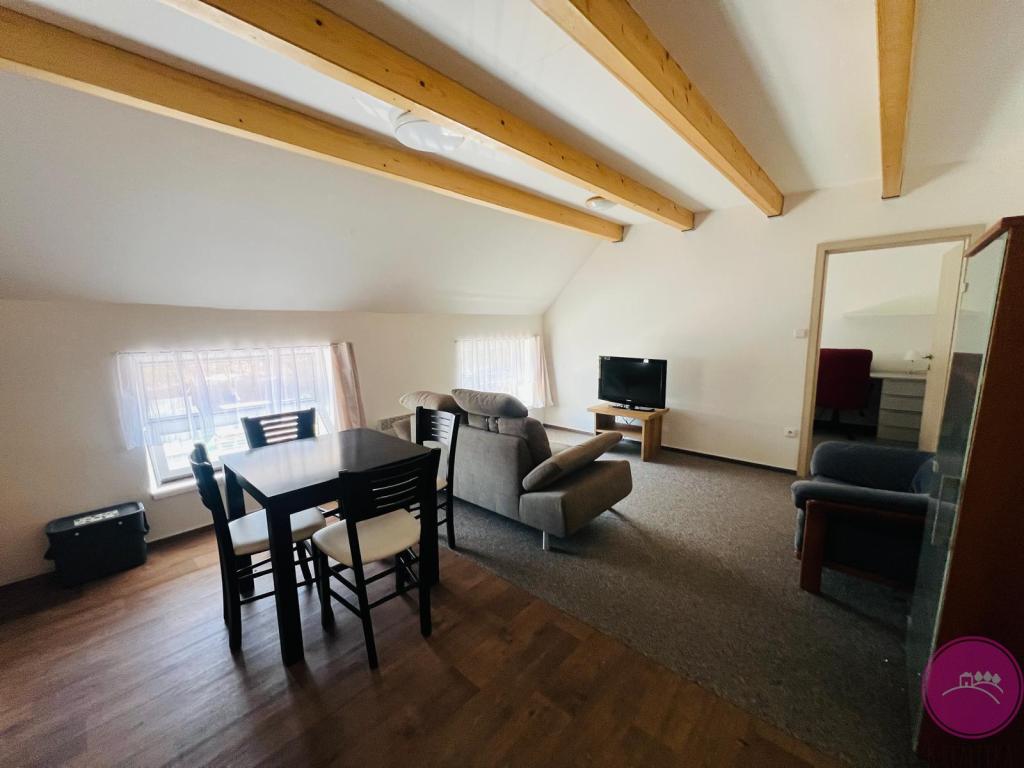 Pronájem bytu 2+kk 42 m2