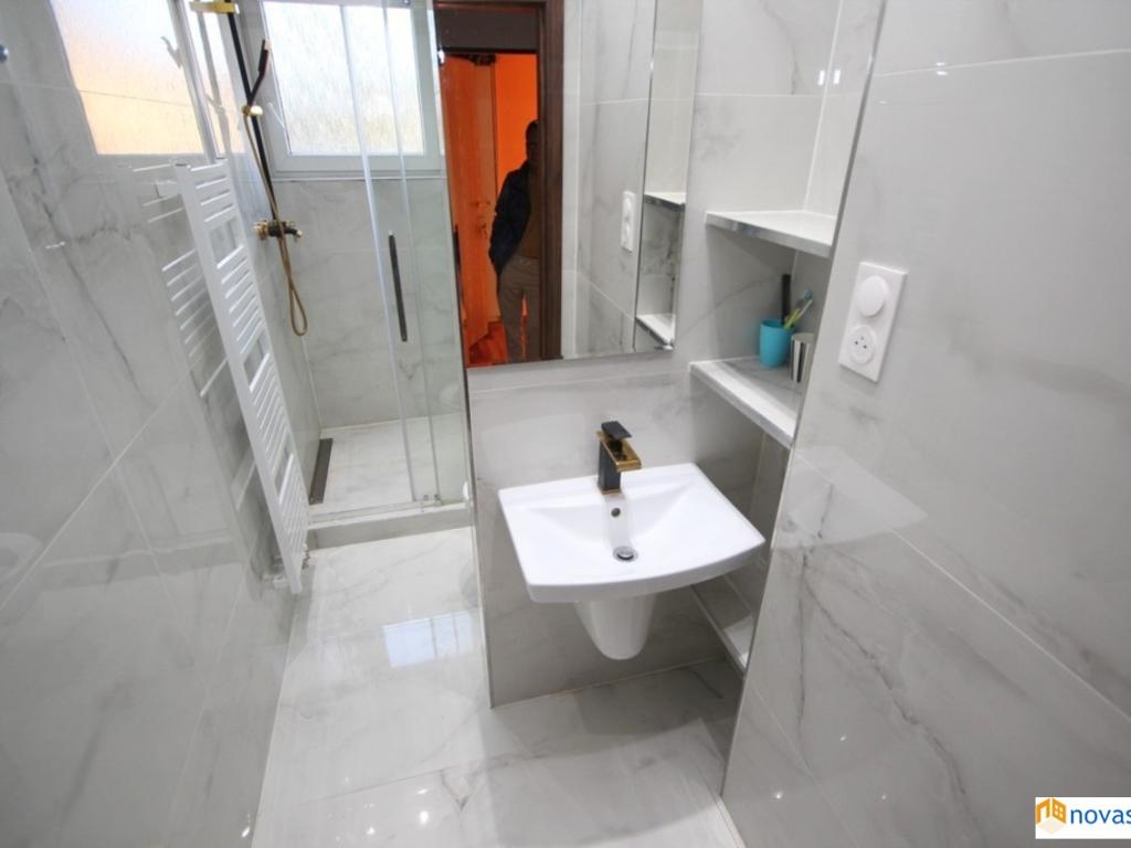 Pronájem bytu pokoj 20 m2