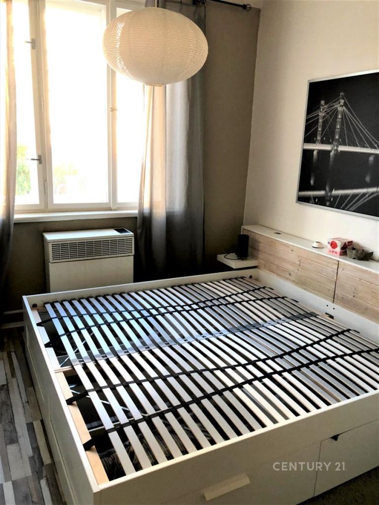 Pronájem bytu 1+kk 40 m2