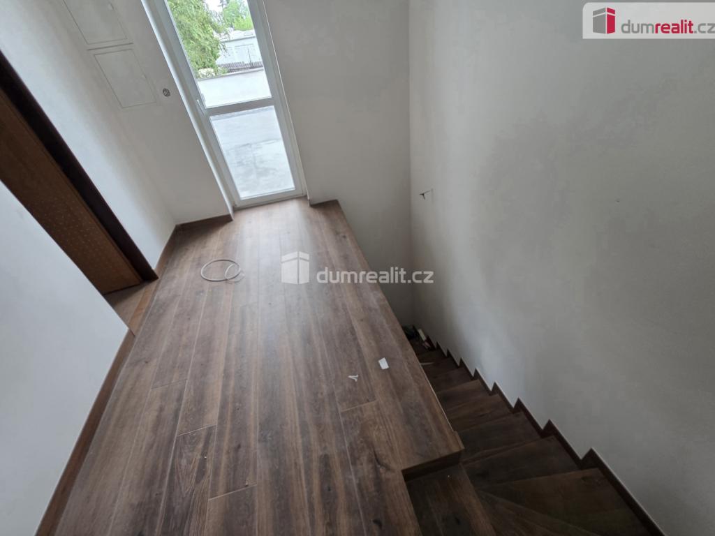 Pronájem bytu 3+kk 98 m2
