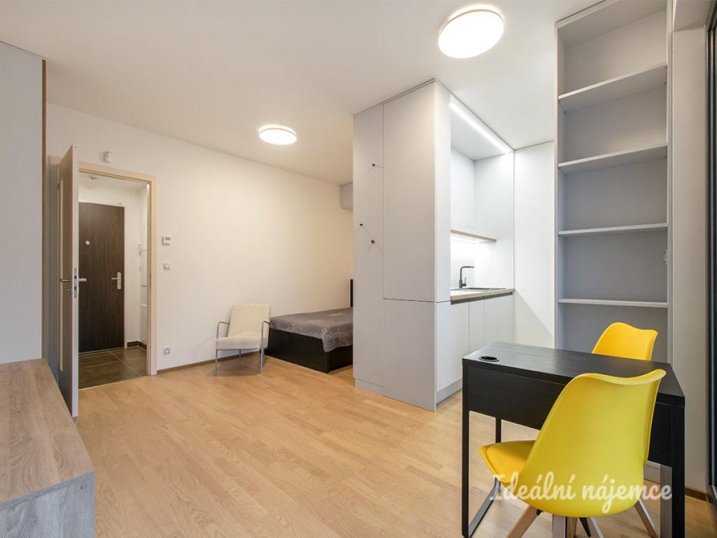 Pronájem bytu 1+kk 35 m2
