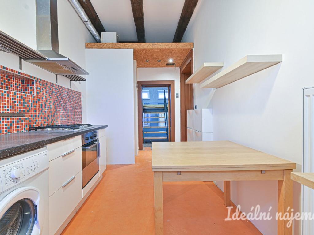 Pronájem bytu 1+1 38 m2