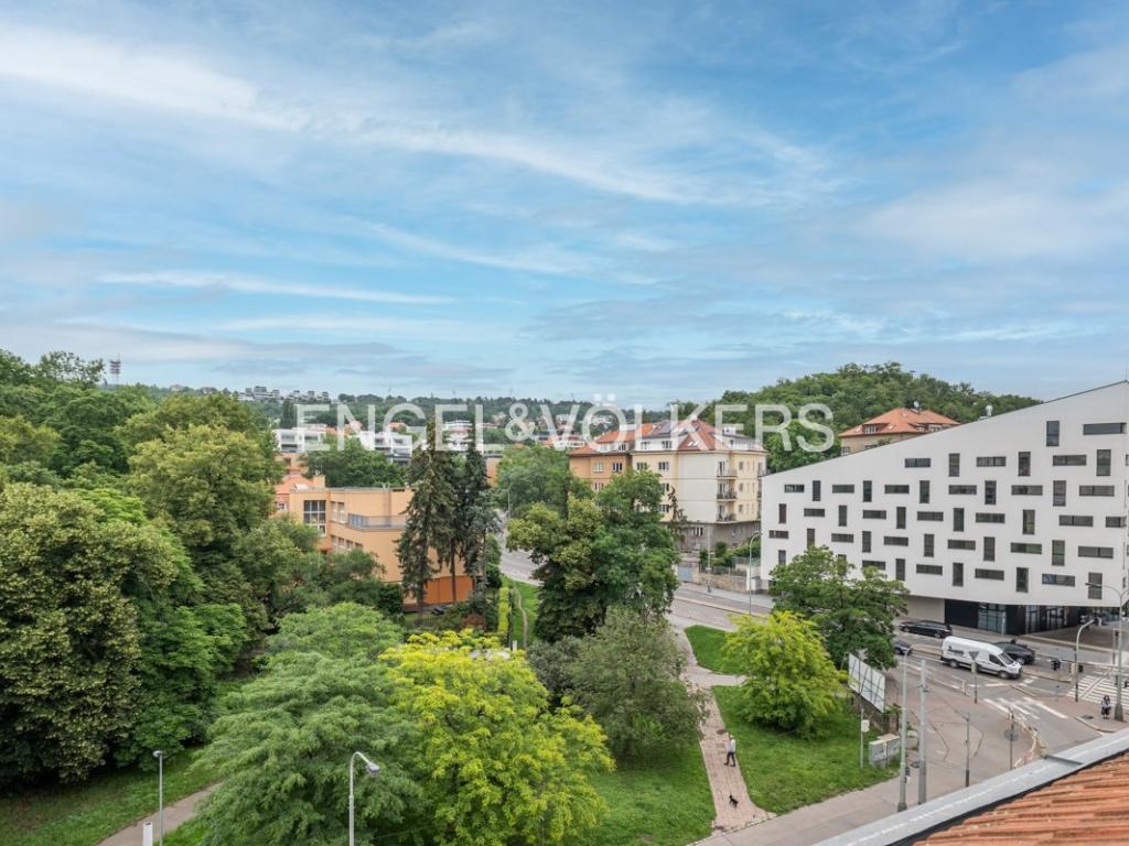 Pronájem bytu 4+kk 135 m2