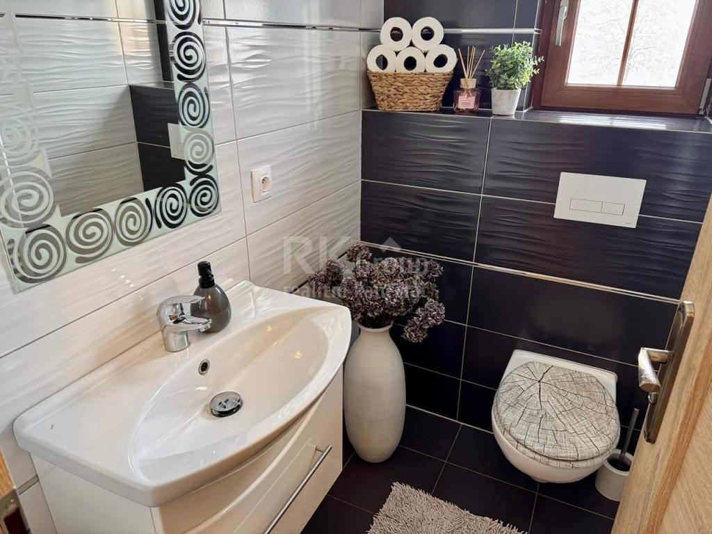 Pronájem domu 200 m2, Tři Sekery – náhled fotky 10