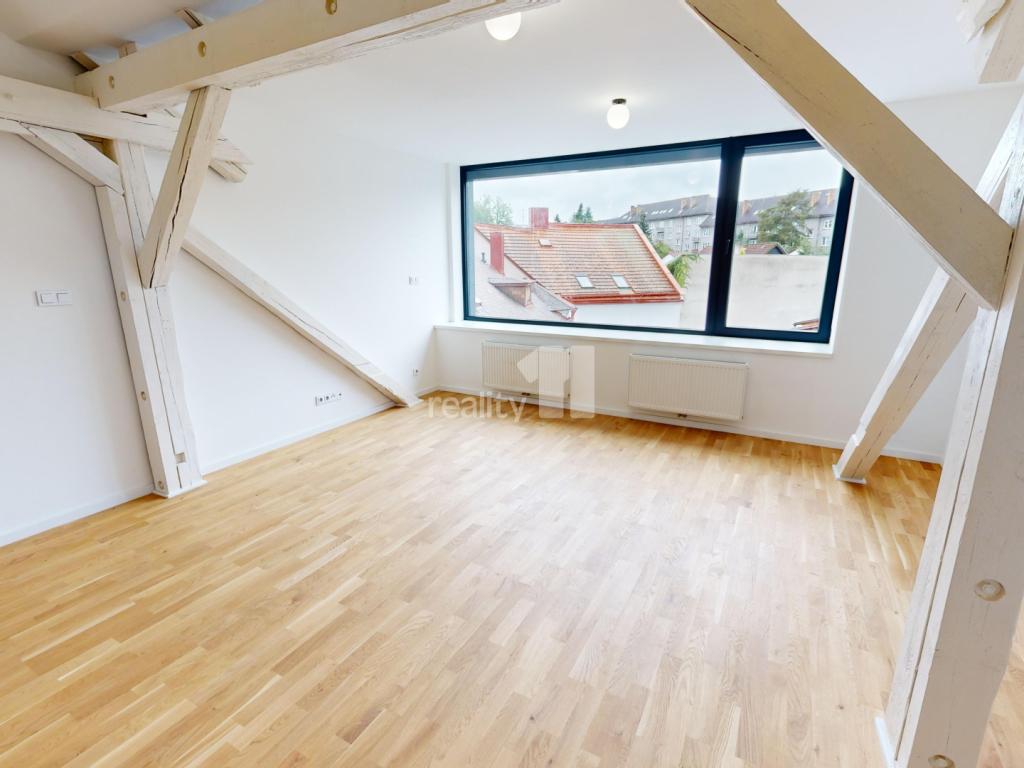 Pronájem bytu 1+kk 37 m2