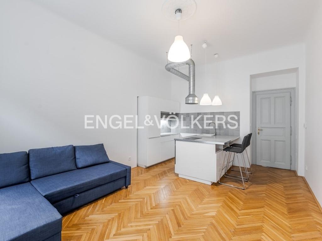 Pronájem bytu 2+kk 47 m² – pohled 4