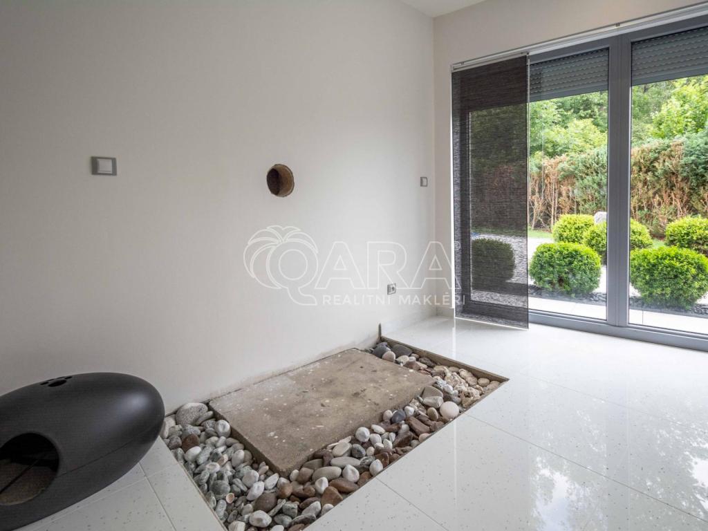 Prodej domu 274 m2, Neratovice – náhled fotky 38