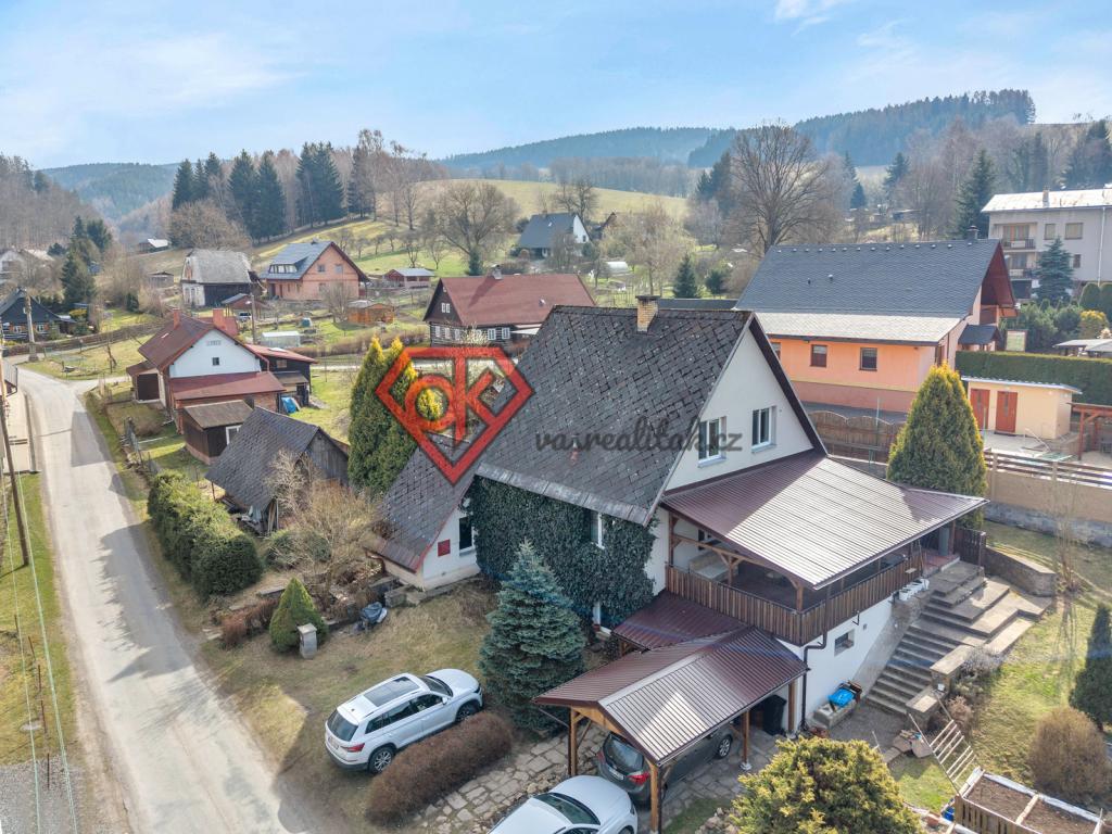 Namas, 150 m², sklypas 1045 m²