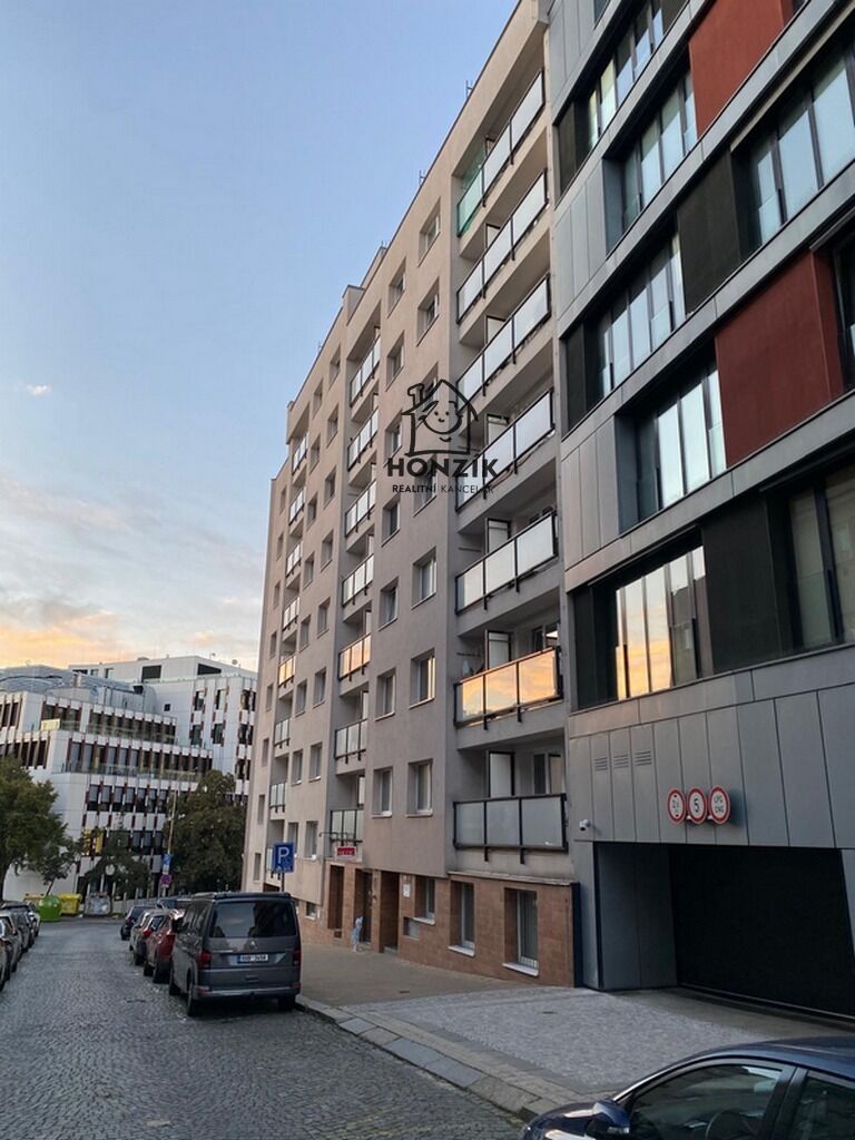 Prodej bytu 1+kk 43 m2, Praha – náhled fotky 15