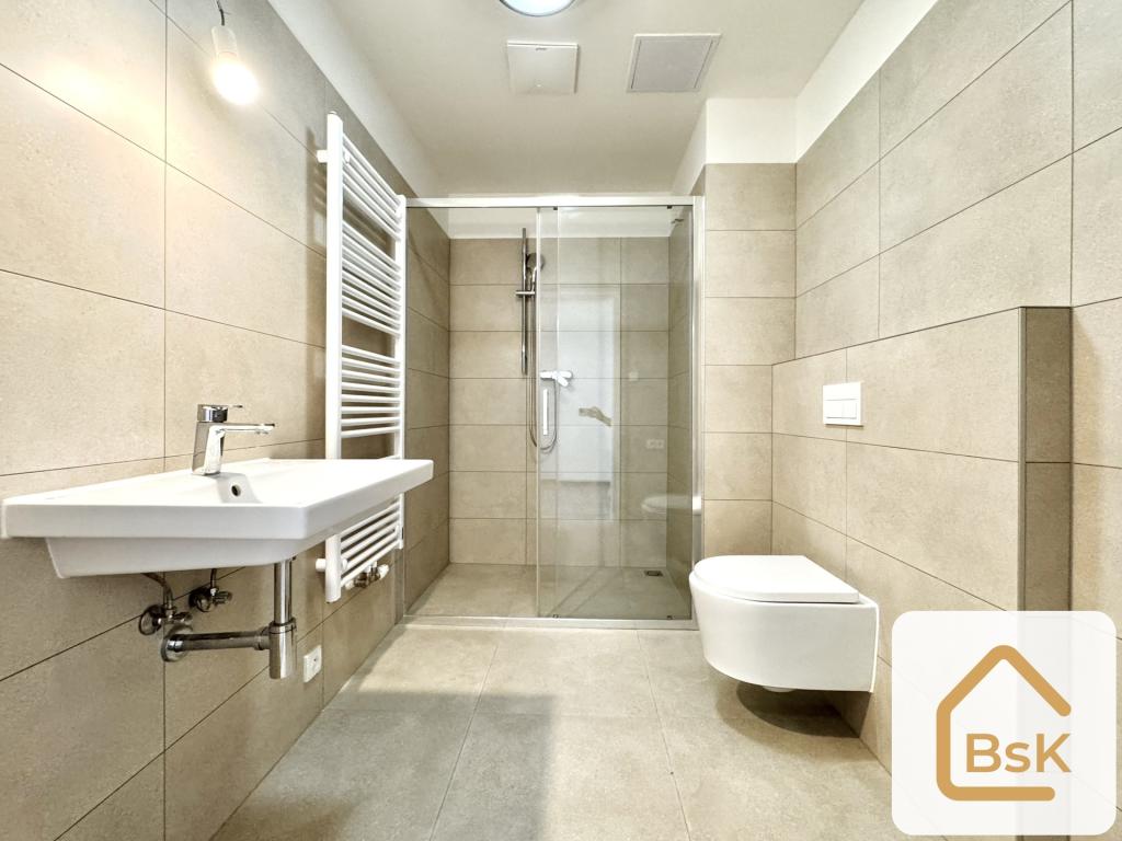 Pronájem bytu 1+kk 44 m² – pohled 6