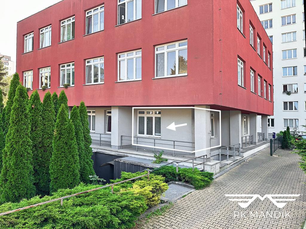 Pronájem bytu 1+kk 28 m2, Praha – náhled fotky 9