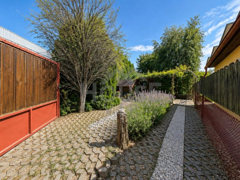 Prodej domu 50 m2, Kněževes – náhled fotky 20