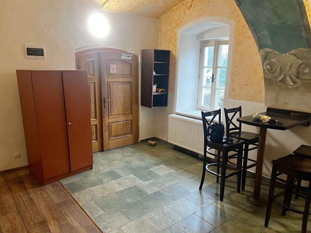 Pronájem bytu 2+kk 80 m2