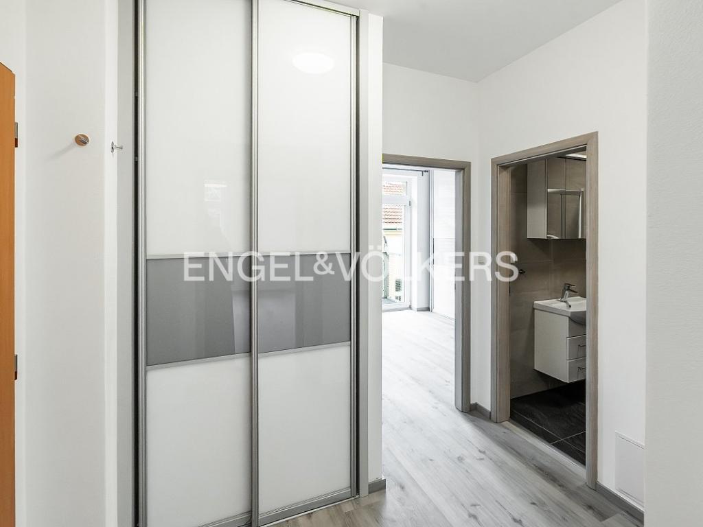 Pronájem bytu 2+kk 63 m2, Praha – náhled fotky 7