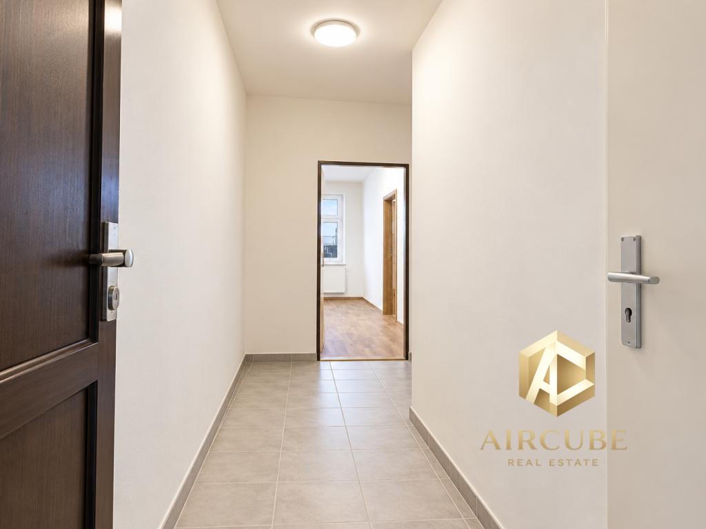 Pronájem bytu 2+kk 42 m2, Praha – náhled fotky 14