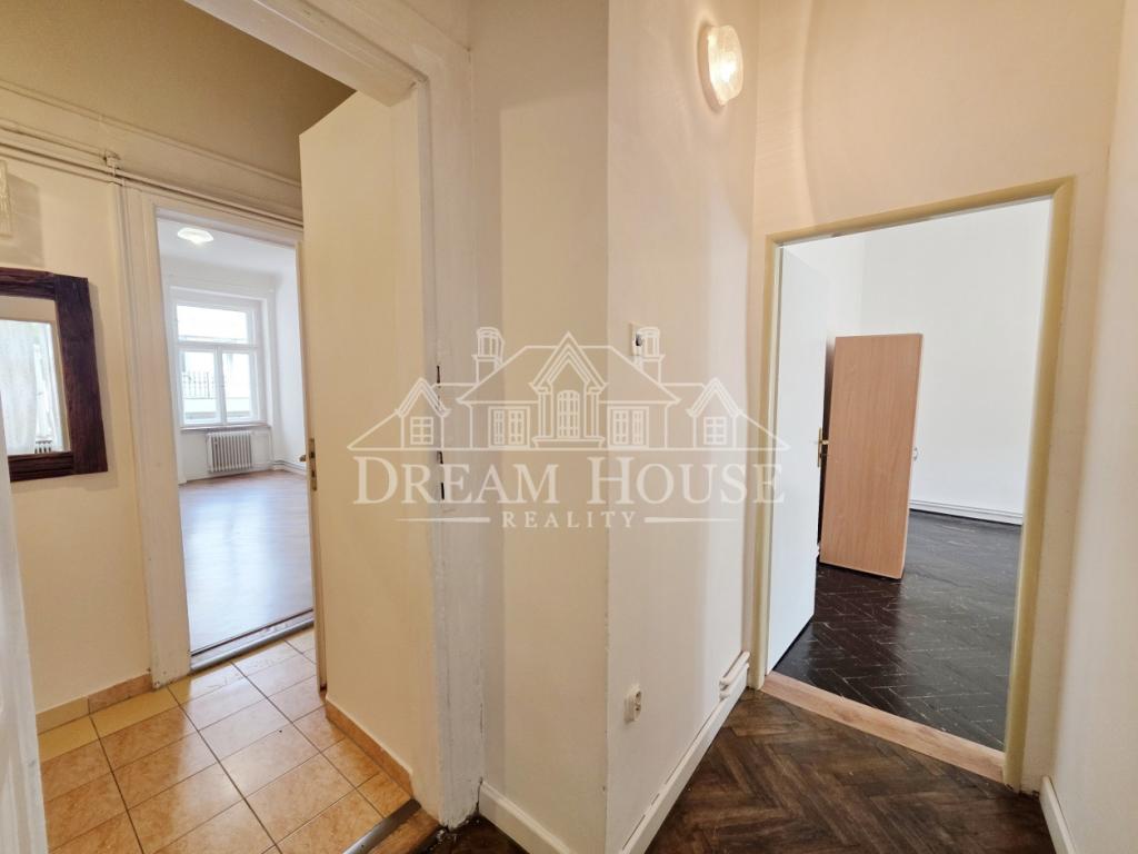 Pronájem bytu 3+1 81 m2, Praha – náhled fotky 13