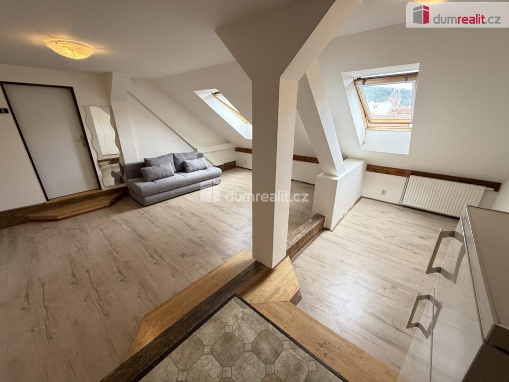 Pronájem bytu 2+kk 60 m2
