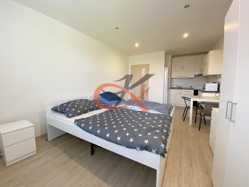 Pronájem bytu 1+kk 28 m2