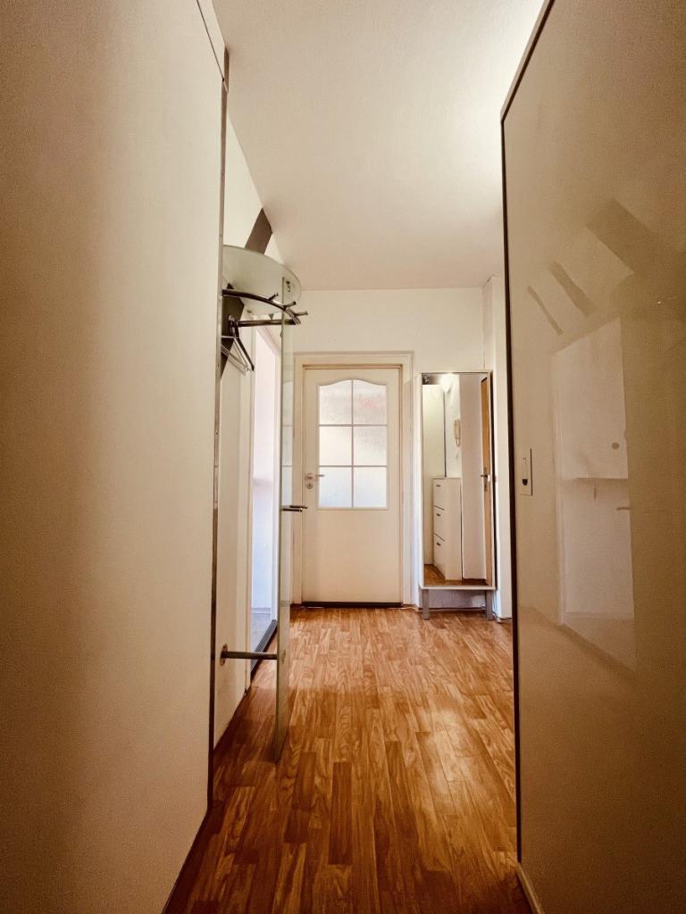 Pronájem bytu 1+1 38 m2