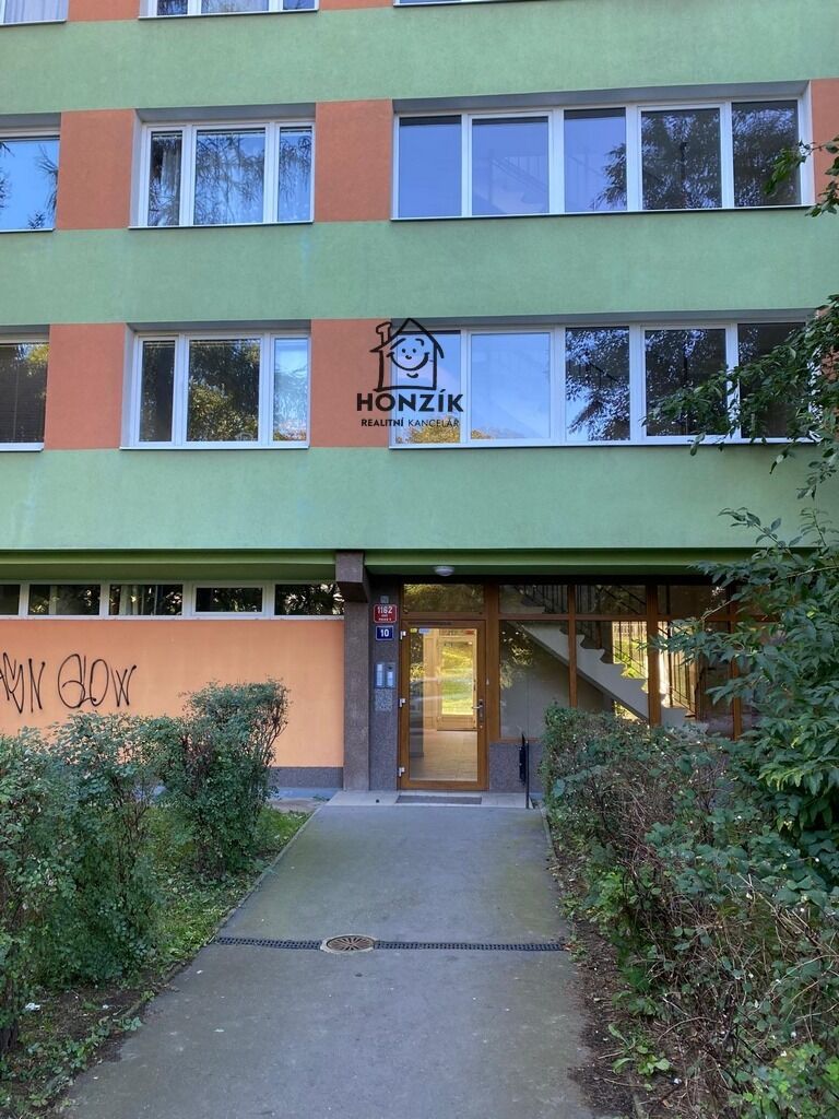 Pronájem bytu 3+kk 61 m2, Praha – náhled fotky 23