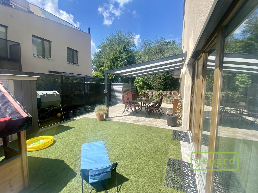 Pronájem bytu 4+kk 100 m2