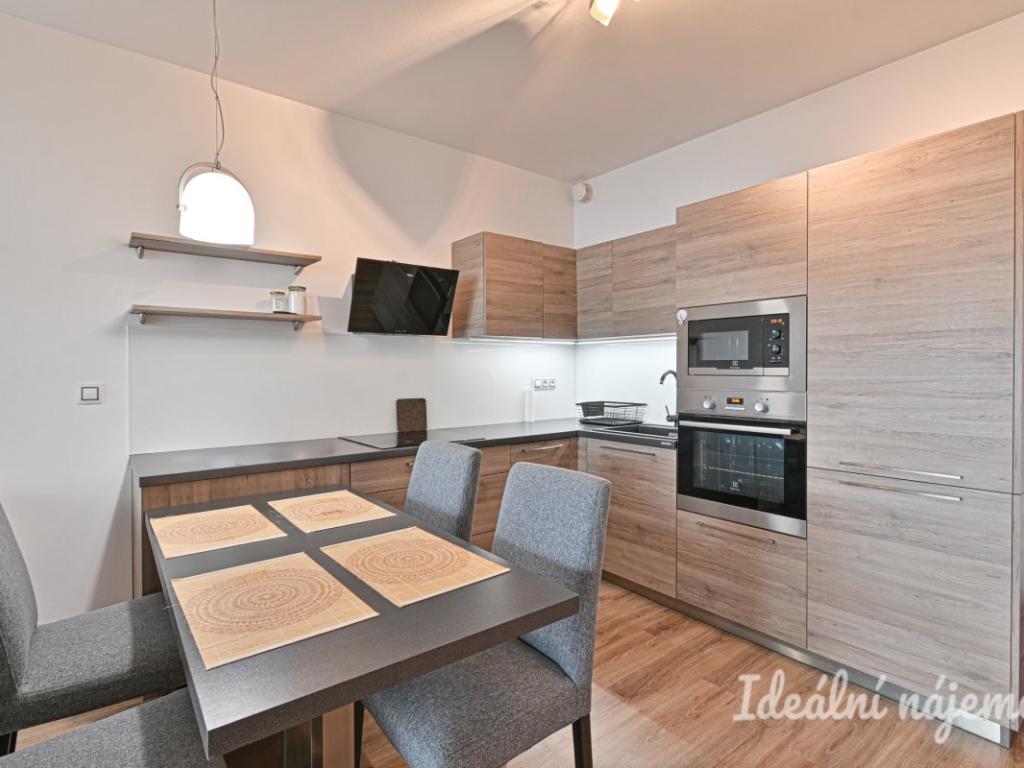 Pronájem bytu 2+kk 61 m2