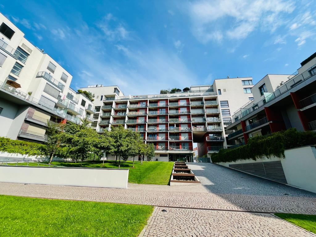 Pronájem bytu 2+kk 68 m2, Praha – náhled fotky 8