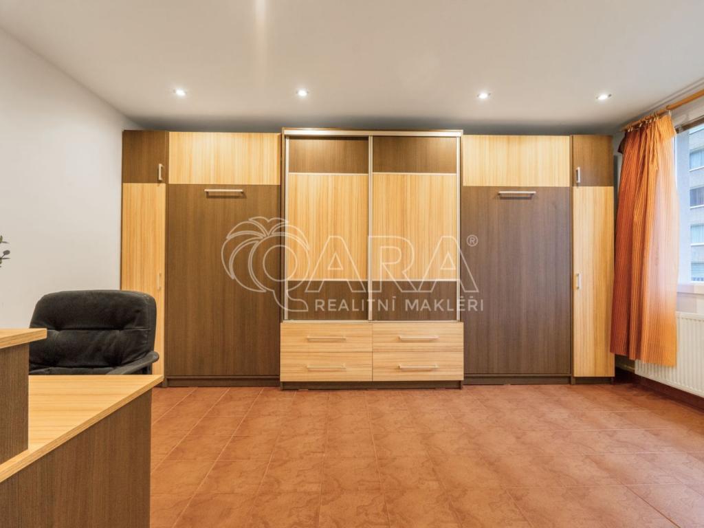 Pronájem bytu 1+1 34 m2