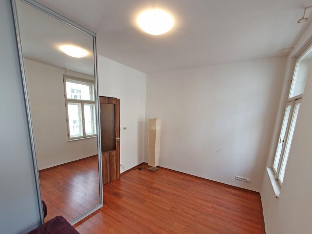 Pronájem bytu 1+1 35 m² – pohled 6