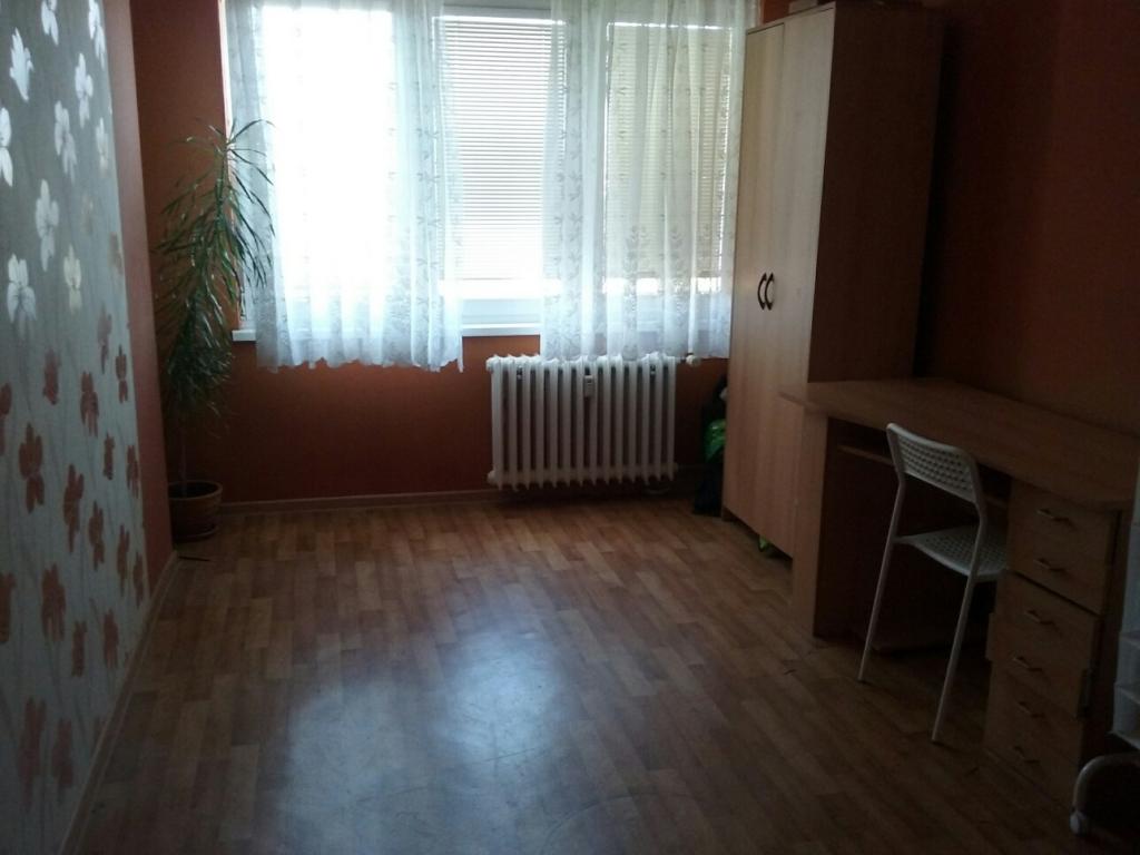 Spolubydleni bytu celý pokoj 65 m2