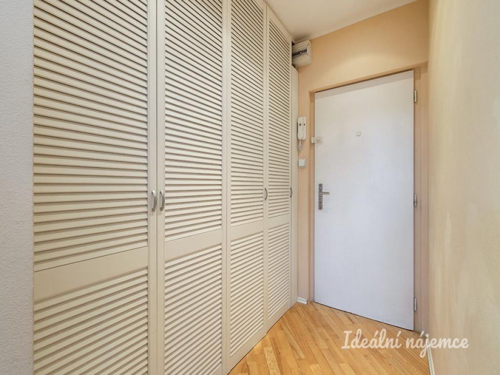 Pronájem bytu 1+kk 35 m2