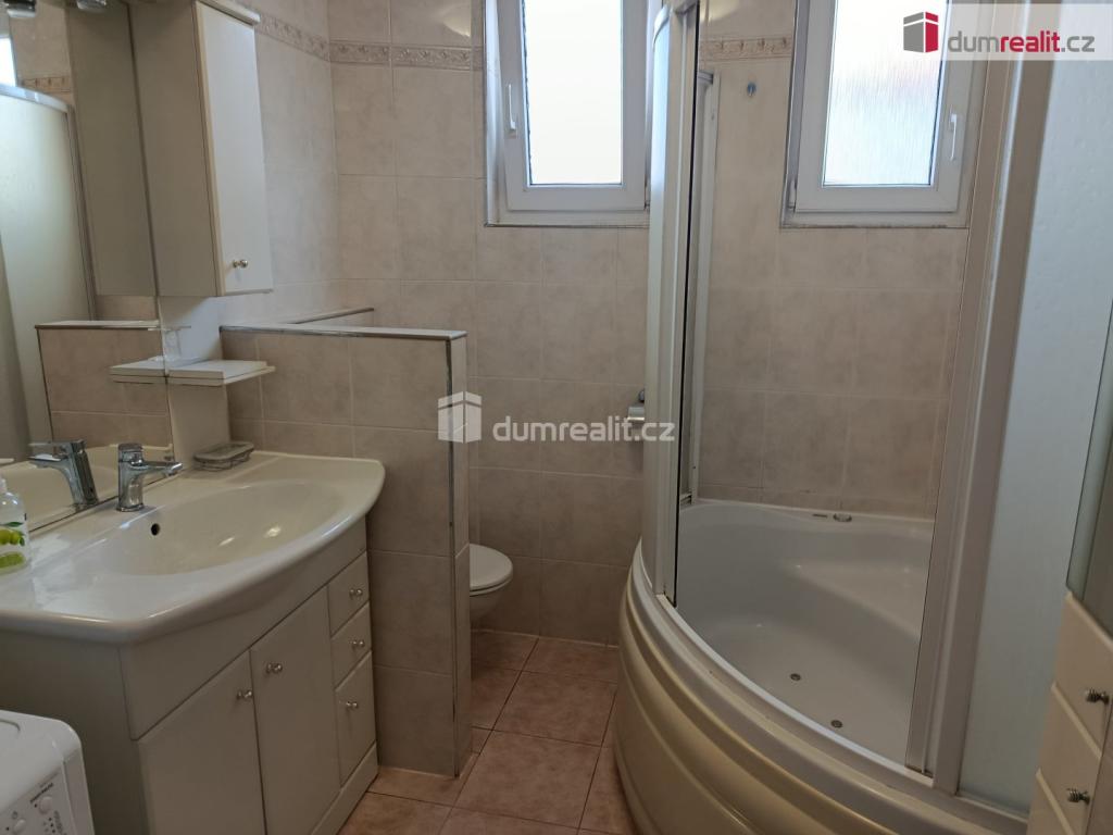 Pronájem bytu 4+1 125 m2, Praha – náhled fotky 9