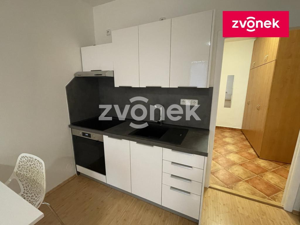 Pronájem bytu 1+kk 28 m2, Zlín – náhled fotky 6