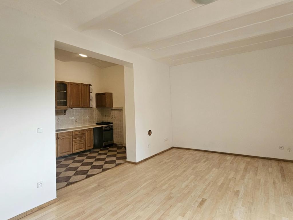 Pronájem bytu 1+1 70 m2