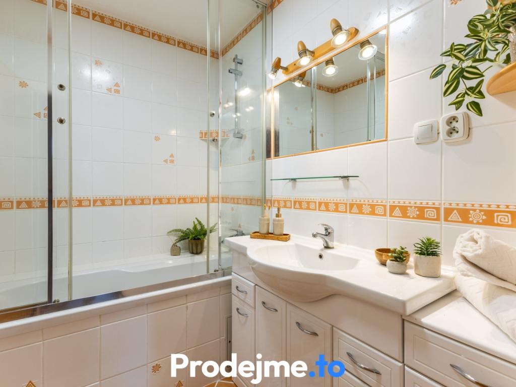 Pronájem bytu 3+1 77 m2