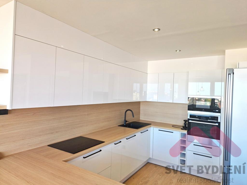 Pronájem bytu 3+kk 74 m2