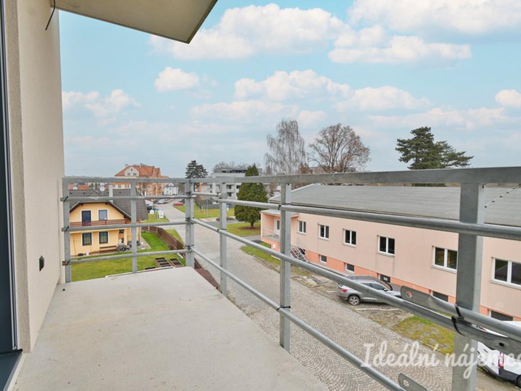Pronájem bytu 2+kk 39 m2, Dobřany – náhled fotky 13