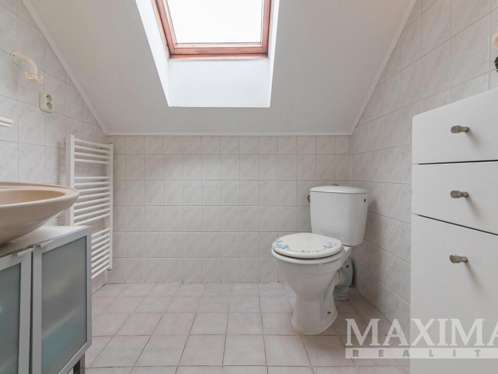 Pronájem pokoje 30 m2