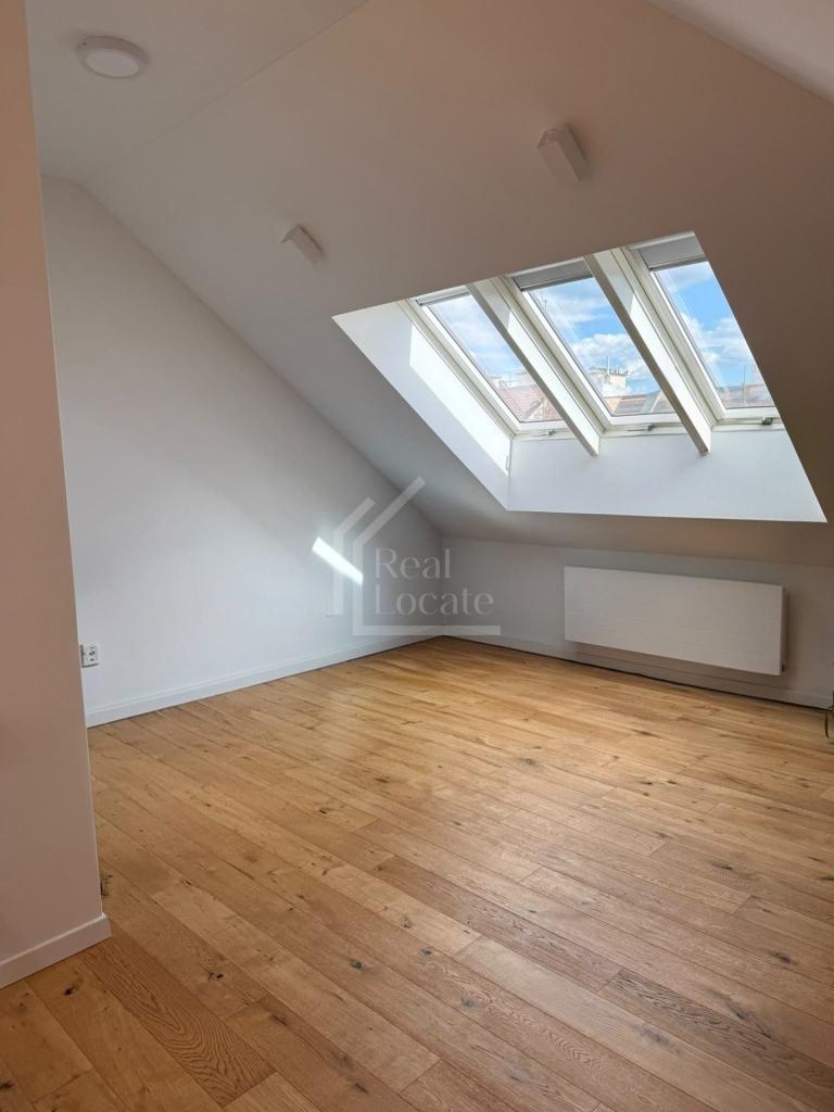 Pronájem bytu 3+kk 124 m2