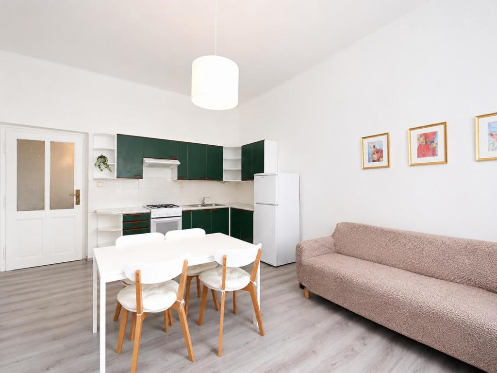 Pronájem bytu 2+kk 55 m2