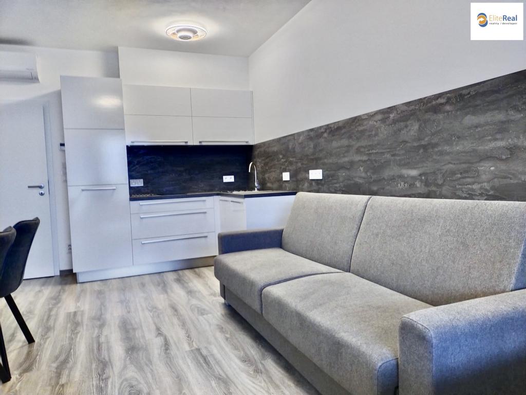 Pronájem bytu 1+kk 36 m2