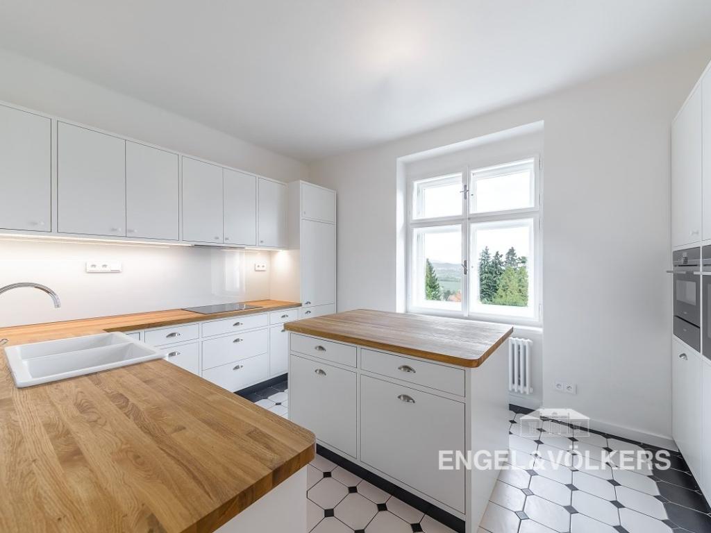 Pronájem domu 356 m2