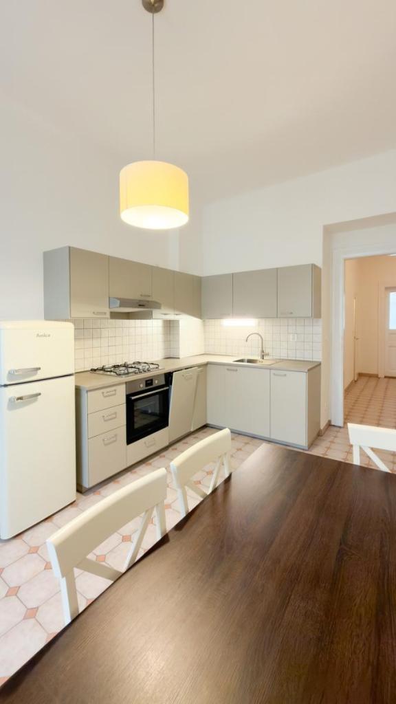 Pronájem bytu 2+1 85 m2, Praha – náhled fotky 10