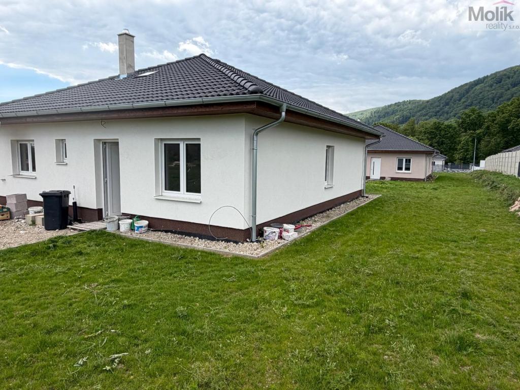 Listing 1
