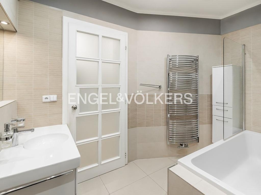 Pronájem bytu 3+1 103 m2, Praha – náhled fotky 8
