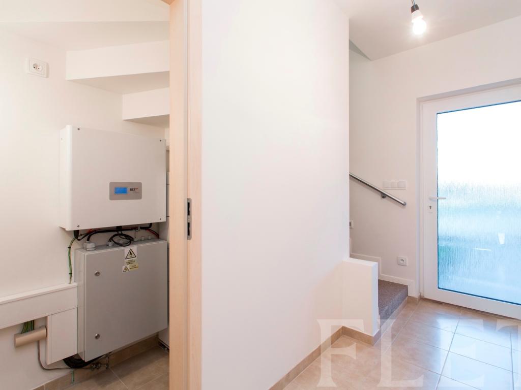 Prodej domu 96 m2, Zlonín – náhled fotky 8