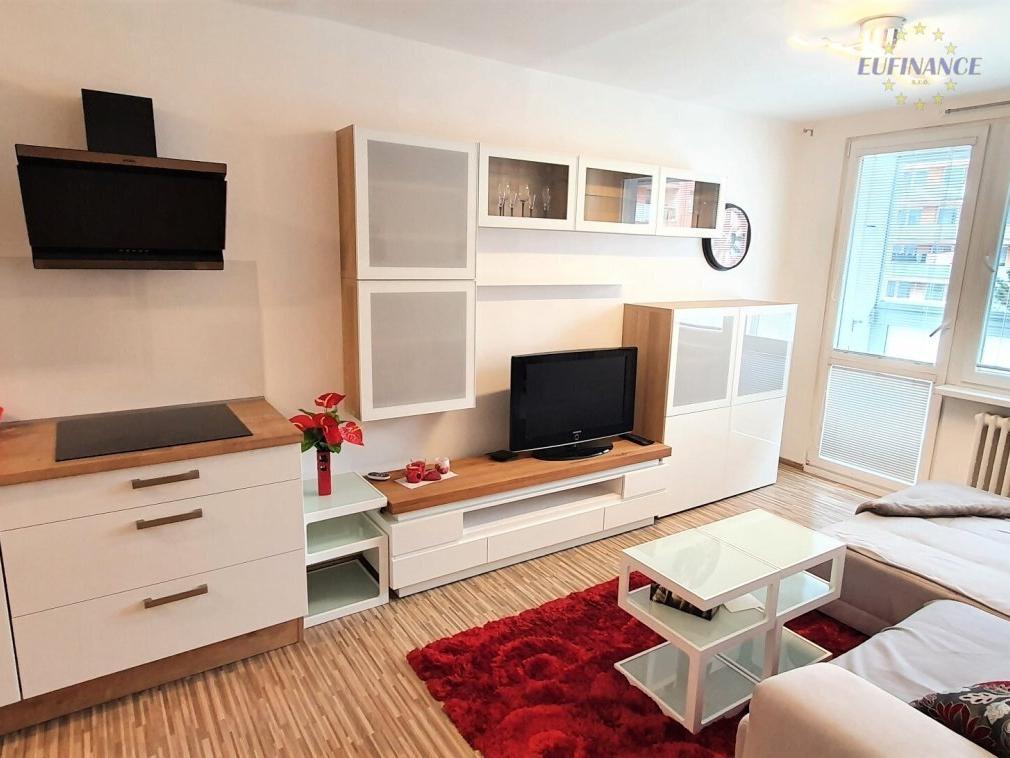 Pronájem bytu 2+kk 42 m2