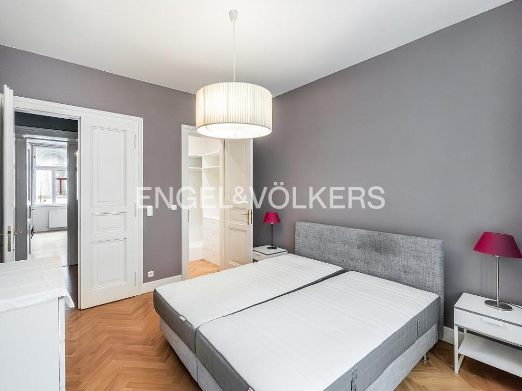 Pronájem bytu 2+1 74 m2, Praha – náhled fotky 4