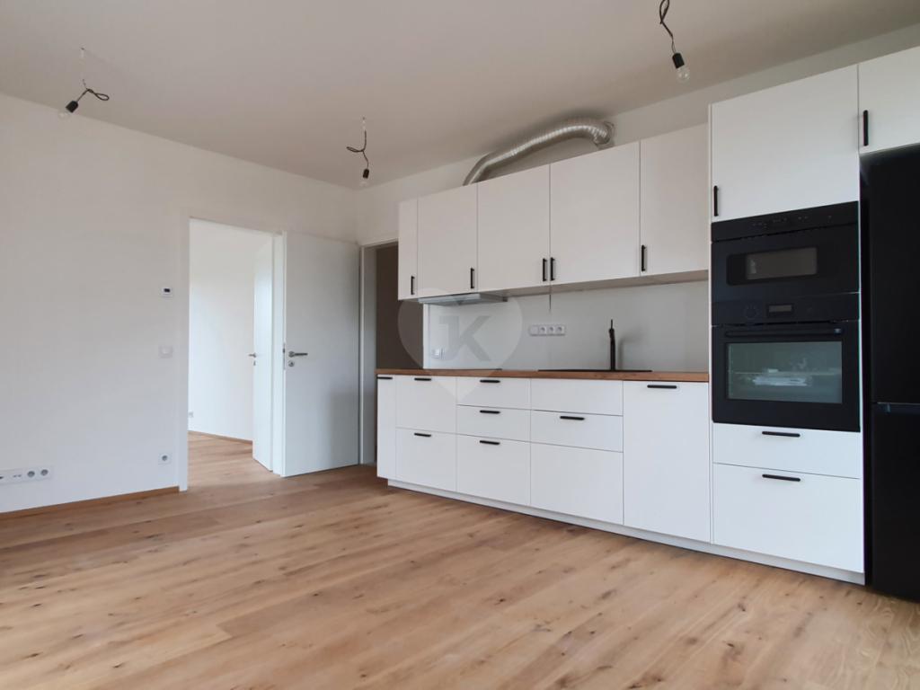 Pronájem bytu 2+kk 47 m2, Praha – náhled fotky 3